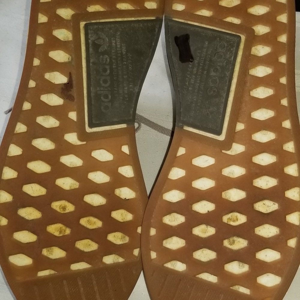 *PRE LOVED* Men's Adidas Boost Sneakers - Picture 2 of 7